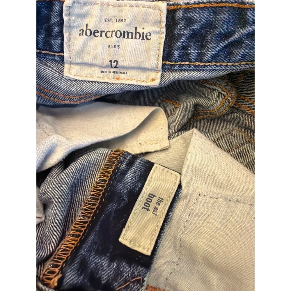 Abercrombie Kids A&F Boot Jeans Size 12 Medium Wash Blue Denim Bootcut Pants